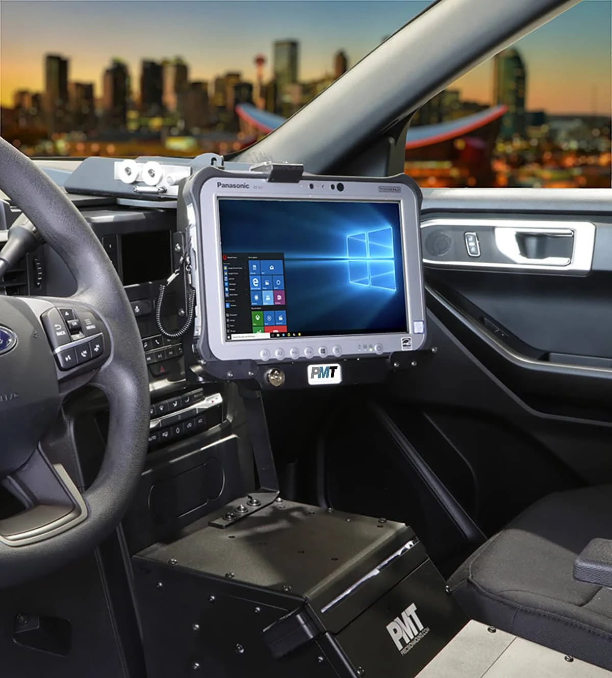 PMT Fahrzeughalter mit Panasonic TOUGHBOOK